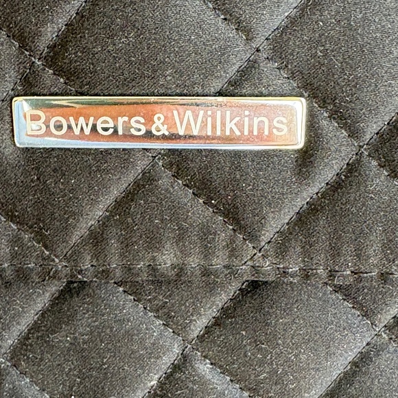 Bowers & Wilkins P5 on ear headphones Black Stainless - Picture 2 of 4